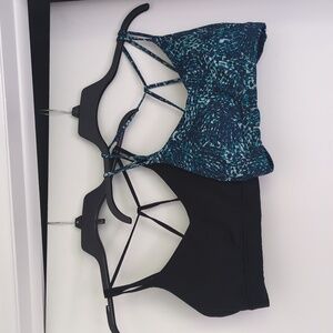 Women's Black and Blue Old Navy Strappy Sports Bras M